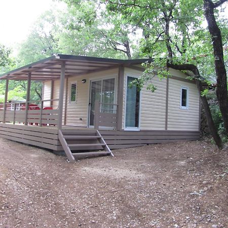 Camping Chalets Les Chenes Verts Vogue Bagian luar foto