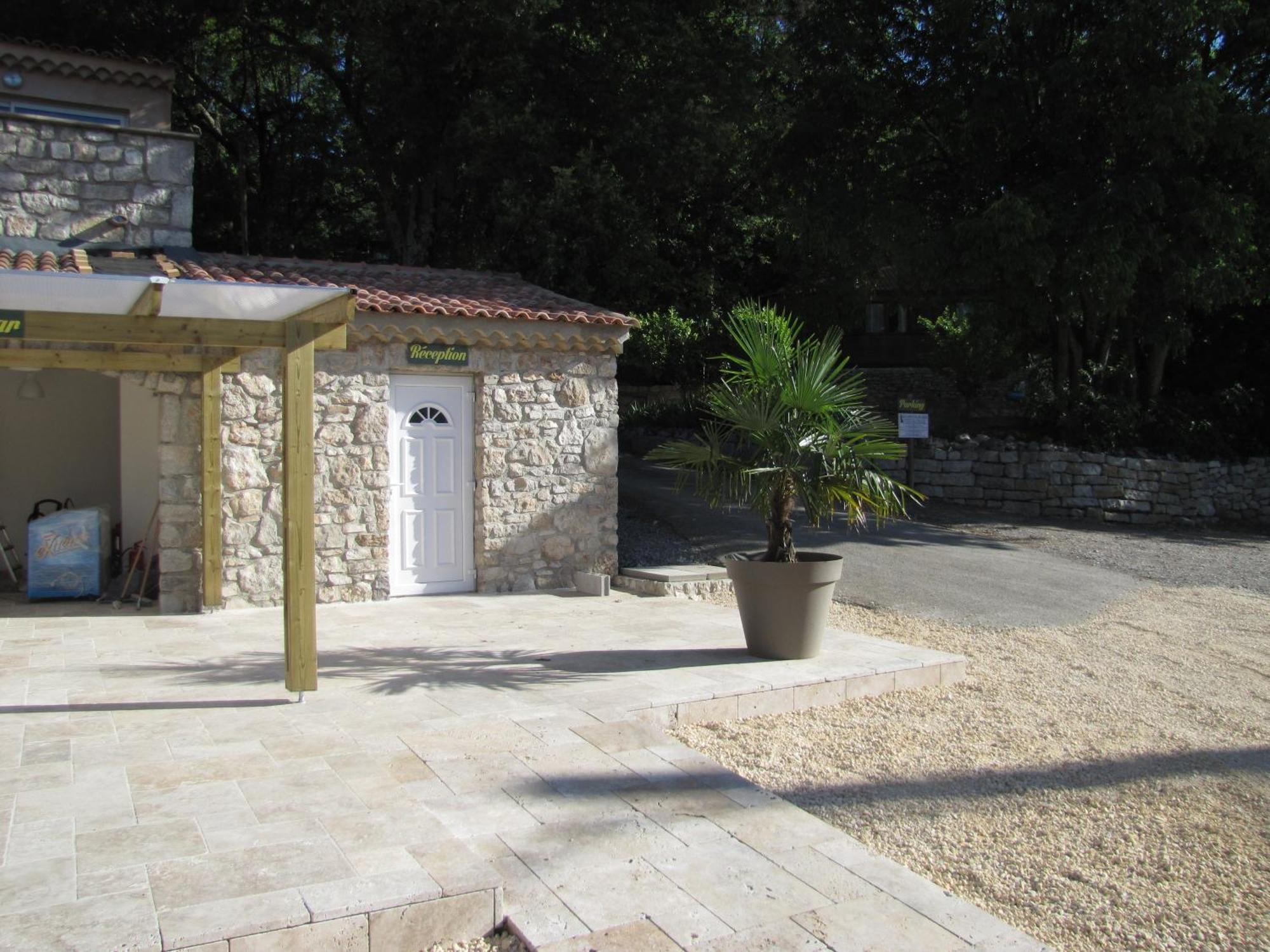 Camping Chalets Les Chenes Verts Vogue Bagian luar foto
