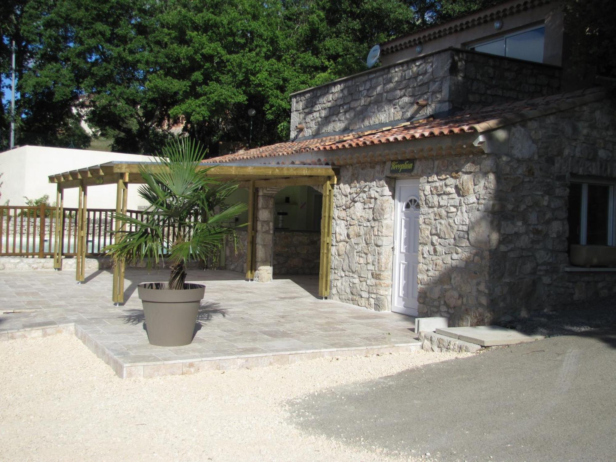 Camping Chalets Les Chenes Verts Vogue Bagian luar foto