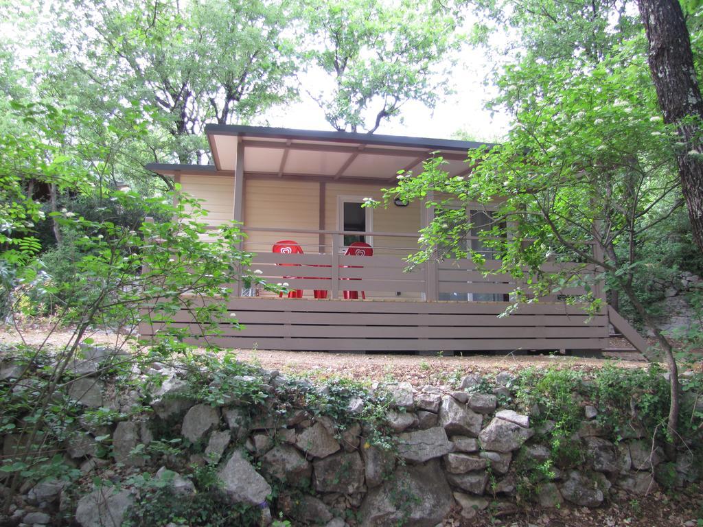 Camping Chalets Les Chenes Verts Vogue Bagian luar foto