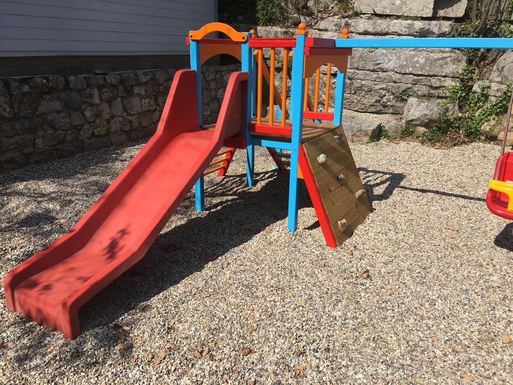 Camping Chalets Les Chenes Verts Vogue Bagian luar foto